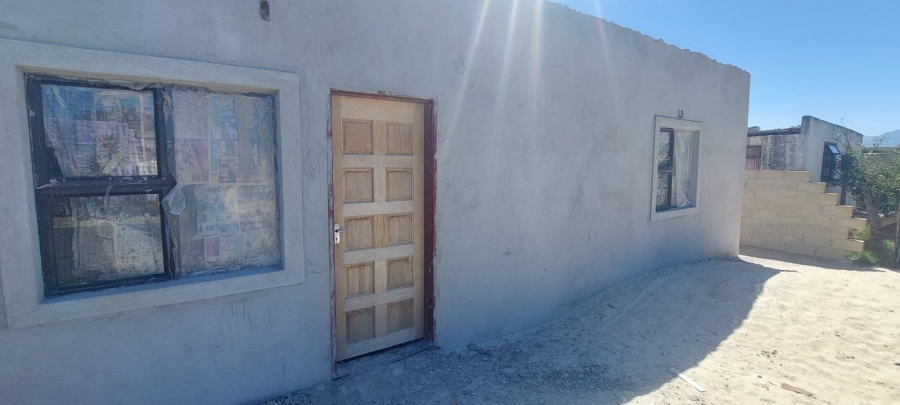 5 Bedroom Property for Sale in Palm Park Western Cape